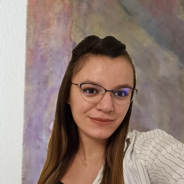 Portrait Mikaela Balukja